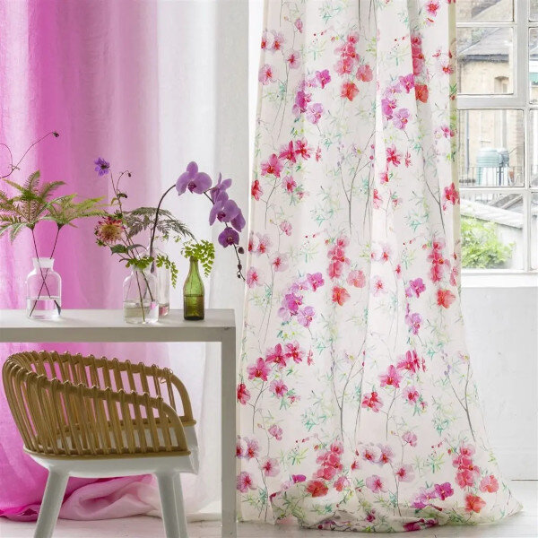 Corsage fuchsia metervara, Designers Guild  1