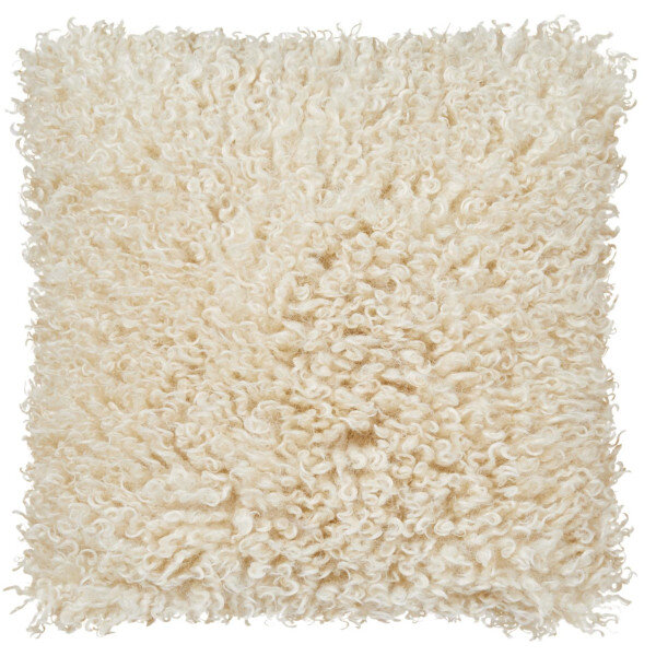 Wooly cushion beige faux fur, Skinnwille